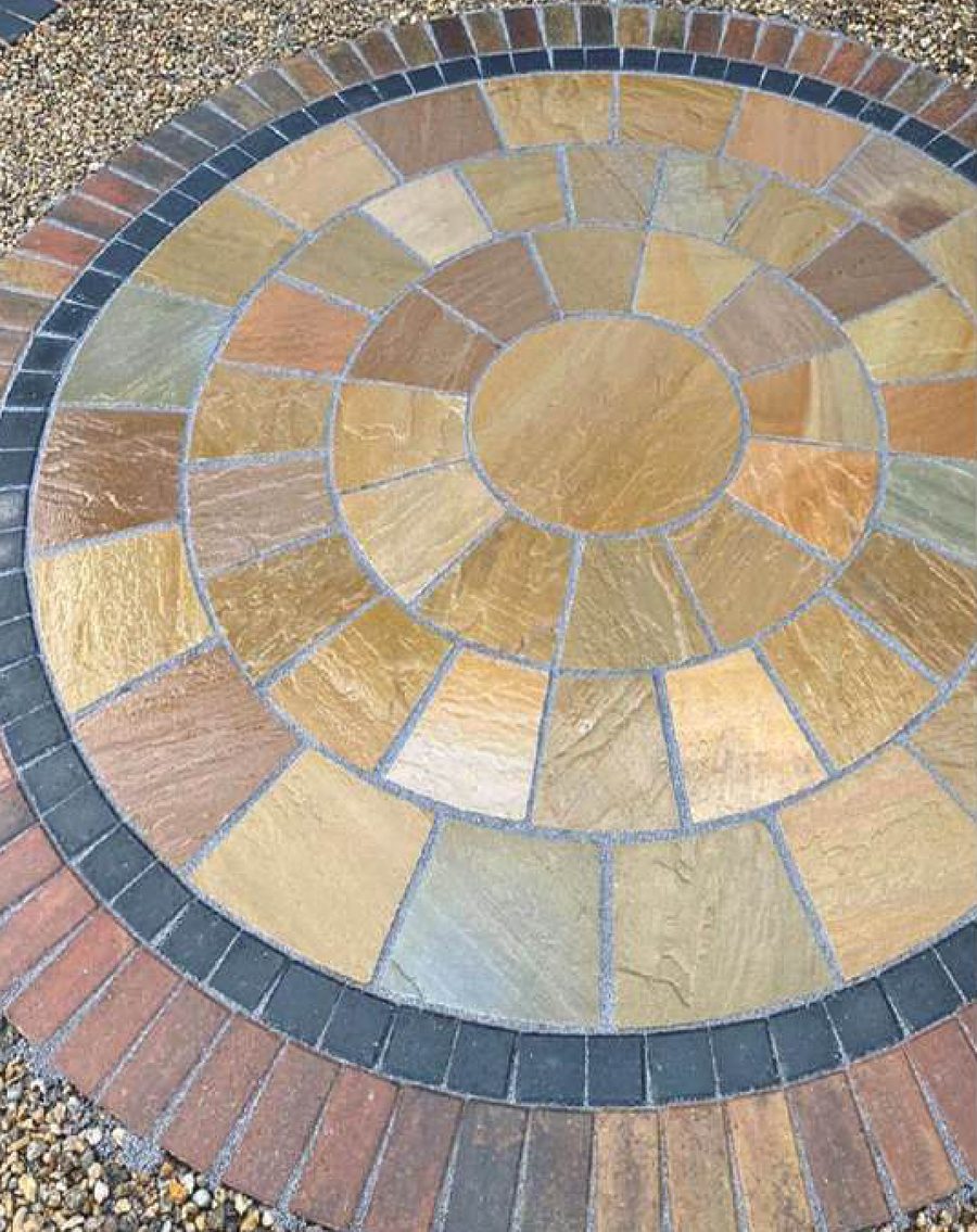 Cobbles & Circles