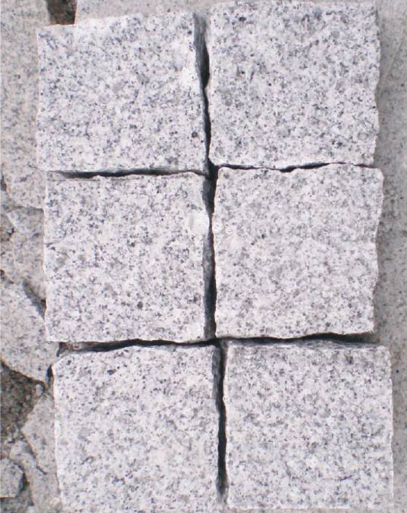 Silver Grey — 40–60mm Hand-cut granite setts