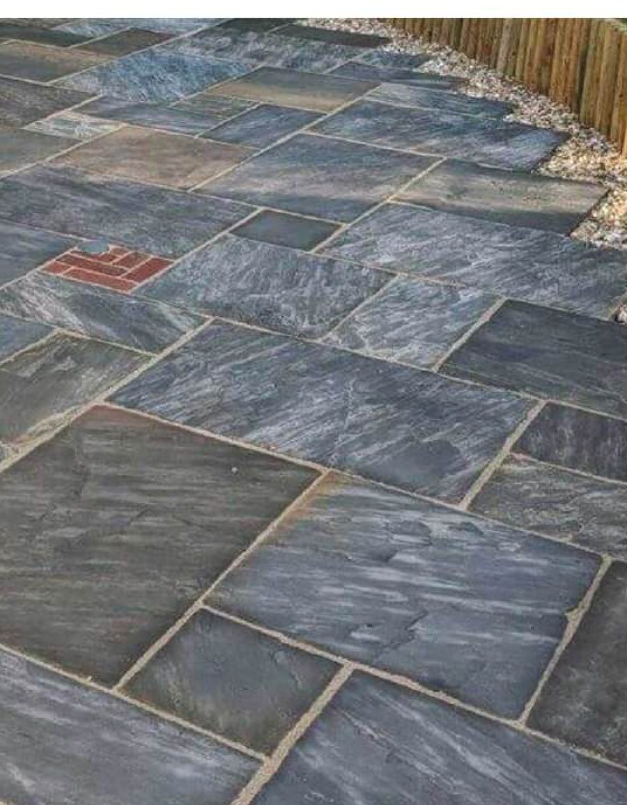 Sagar Black riven sandstone paving